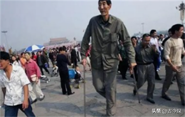 中国巨人鲍喜顺，晚年爱妻不顾生死为他诞下一子，爱情最初模样