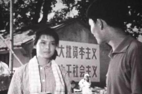 欢腾的小凉河，历史转折期的一部电影