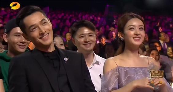 赵丽颖跟冯绍峰领证了，被催婚的却是胡歌