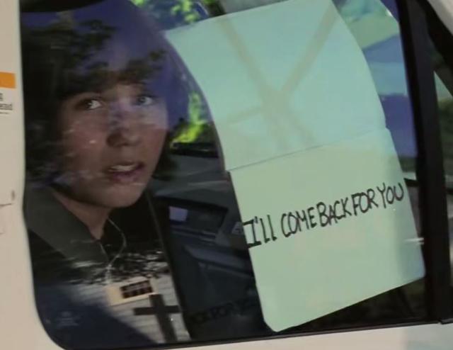 《蝴蝶效应》：从平行时空、隐含作者理论，看懂埃文的重置人生