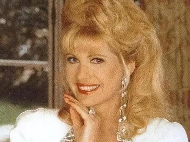 特朗普前妻伊凡娜：离婚后一生未改夫姓，逝后被特朗普当家人安葬