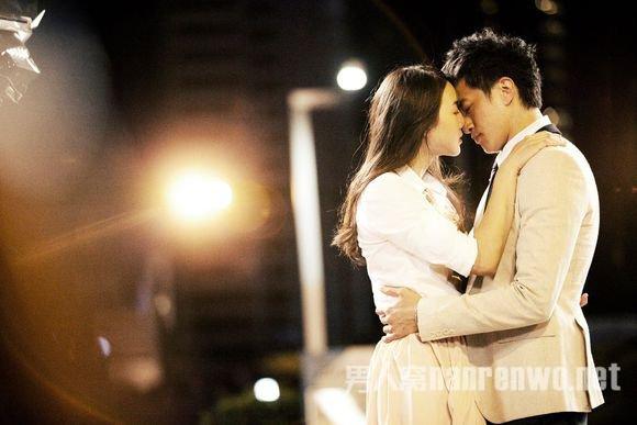 何润东长成这样，可他在剧里亲了50多个女神！