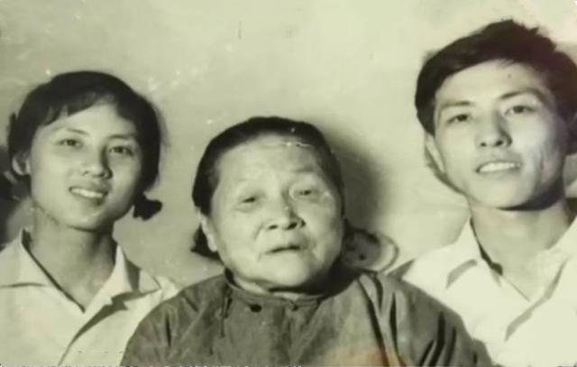 常宝丰《并非讽刺裁判》走红，拜马三立为师，是郭德纲的命中贵人