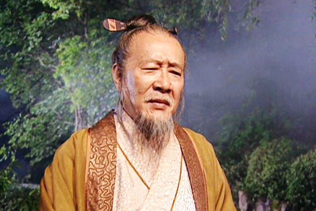 黄钟公功力高深，却也被任我行一吼震晕，网友质疑其放水