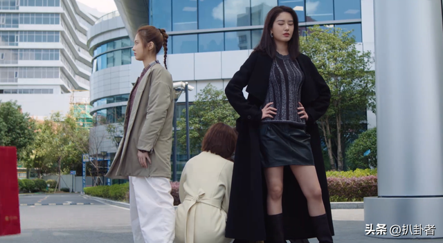 《欢乐颂4》曝预告：露西妈妈怀孕，余初晖被父亲暴打，戴维不婚