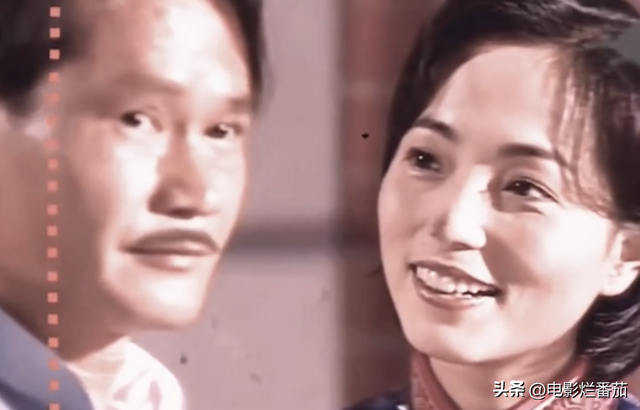 黄海波高调庆锡婚，祝酒扬眉吐气，娇妻眼神拉丝，爱意藏不住了