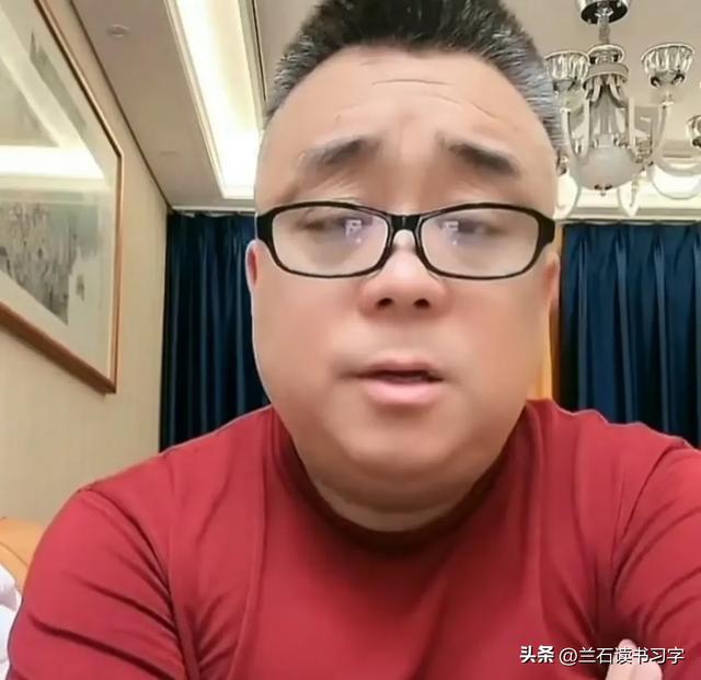 杨议前徒弟虎哥说:杨议摆知没人会去,侯耀华别再消费侯大师了