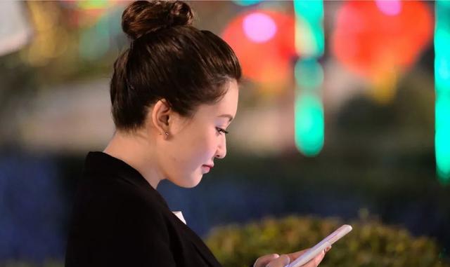 90后冯溪机缘巧合进《乡村爱情》，甜美爱笑运气好，身材标致