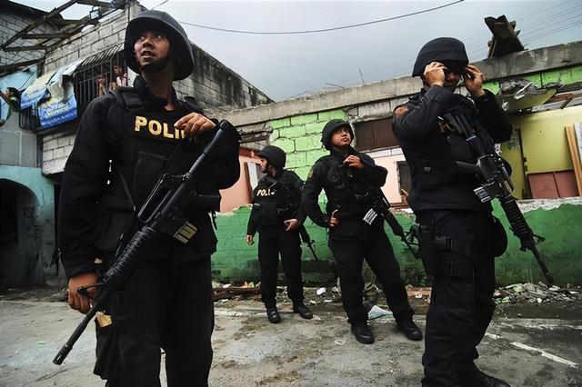 痛心!6名中国人菲律宾遭绑架,全部遇难,最后2人被杀埋在车库中