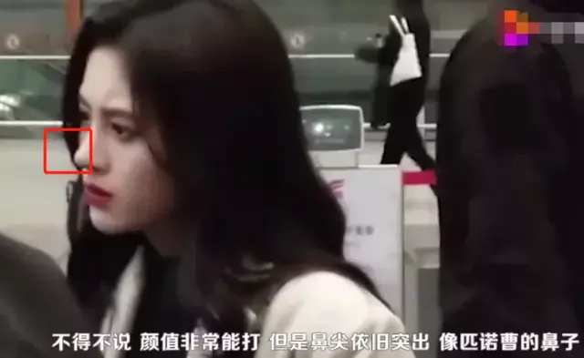 鞠婧祎罕见旧照曝光，面目扁平发量少被队友艳压，三人变化有点大