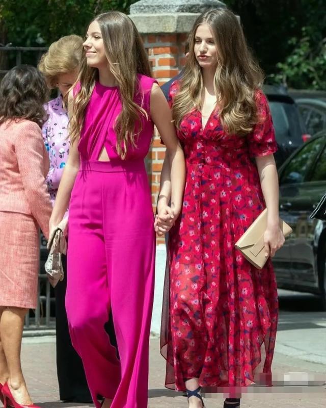 长腿美少女！17岁的索菲亚公主，这身材很欧美，衣品直逼母亲莱后