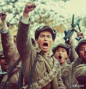 化冰(零下30度,志愿军战士双脚冻伤如冰柱,19岁女兵抱在怀中化冰)