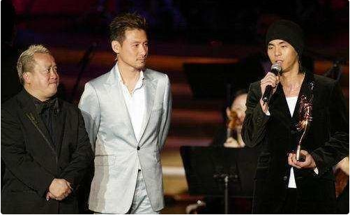 “大哥”柯受良去世18年后，刘德华、张学友照顾其妻儿怎样了？