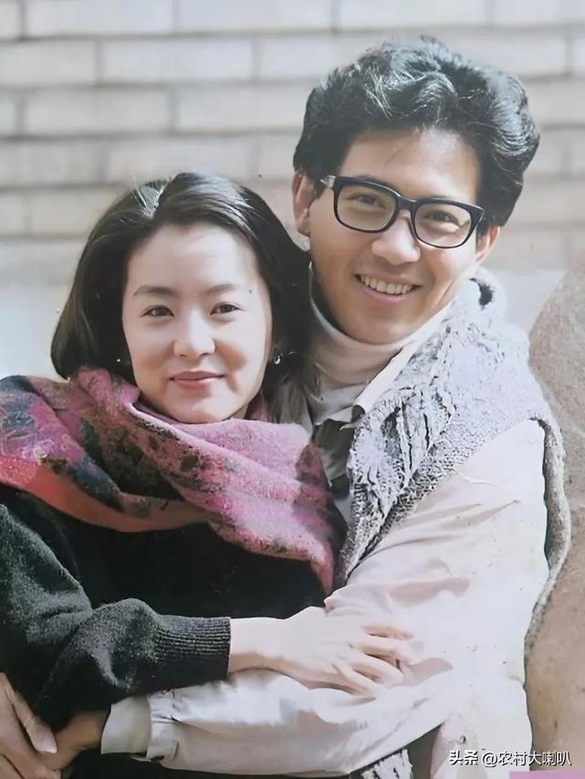 月如歌！秦汉林青霞年轻时绝美瞬间，如今回首是否依旧动人？