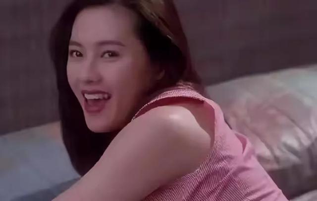 太美了！香港大尺度“三级片”《蜜桃成熟时》画面唯美，你看过吗