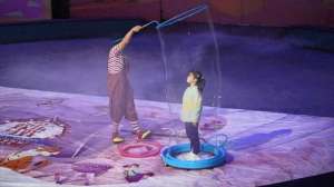 上海杂技团(上海杂技团《欢乐马戏》迎新演出季正式开启)