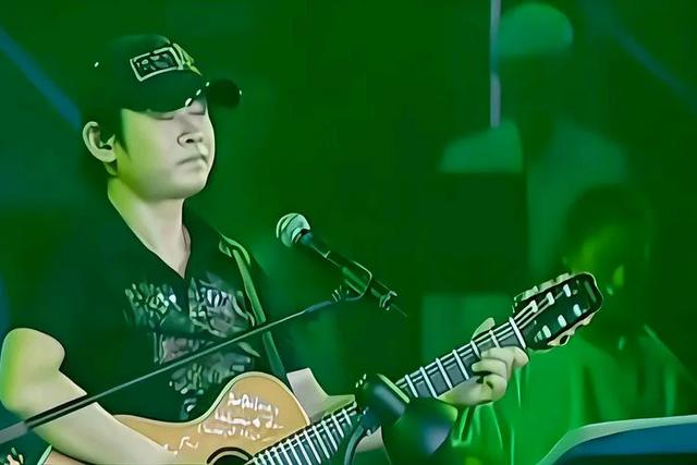 刀郎：丰碑式的音乐天才与文化传承者