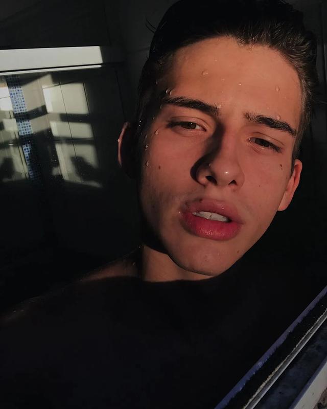 超级少年感的巴西男孩Lucca Schlenker