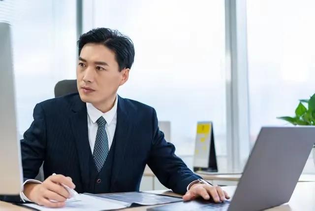 当你落魄后才发现：朋友、战友、同学，都不过是你人生中的过客