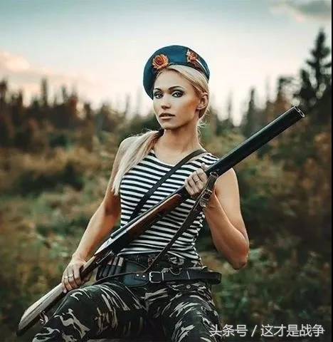 肤白貌美大长腿，战斗民族出美女，揭开俄罗斯女兵神秘的面纱