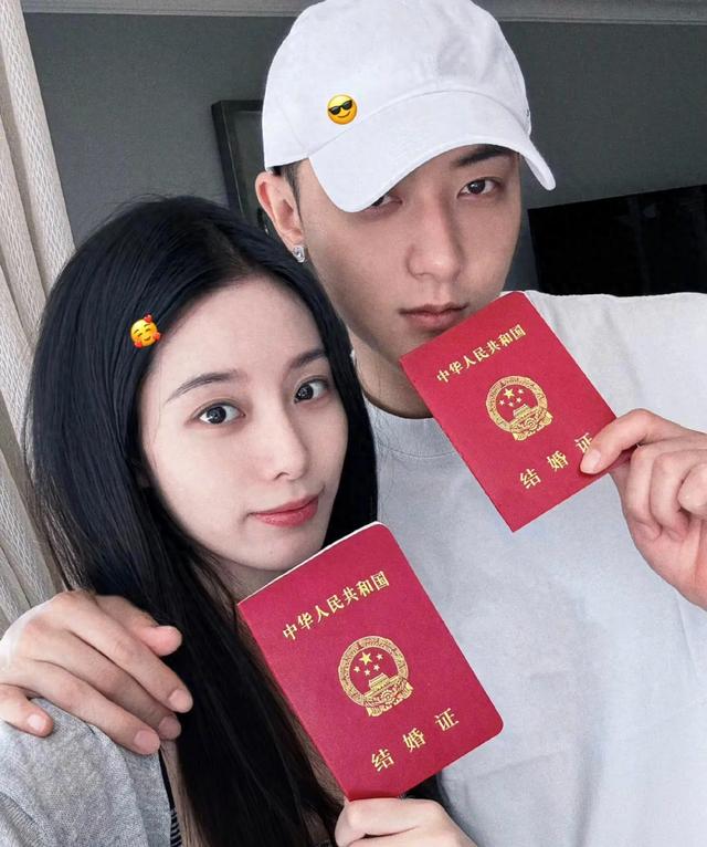 “归国四子”现状大不同：黄子韬官宣结婚，鹿晗醉酒直播怼网友