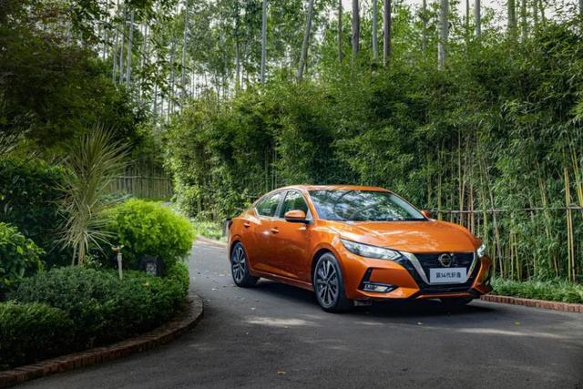 年销量相差9万多台，日产轩逸和大众朗逸该买谁？