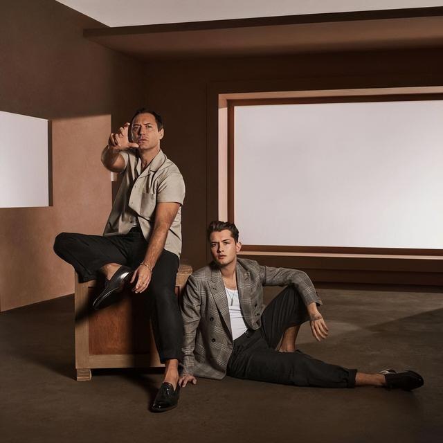 裘德洛:曾帅到掉渣,如今52岁油到不能看,6个孩子只有女儿像他