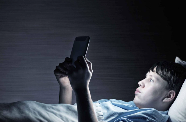 27岁网红“凌一赵信”病逝，为还房贷吃外卖，出院时开始说胡话