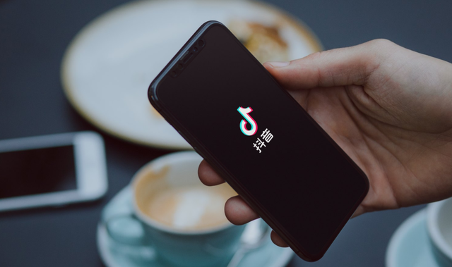 上班摸鱼神器！抖音正式上线网页版：用起来比手机端舒服多了