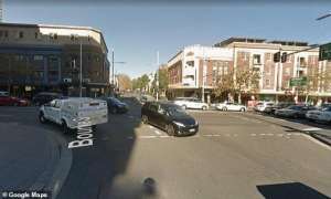 暴露衣服(澳男子无故被警方强迫在街道脱光衣服暴露生殖器上诉，获赔50万)