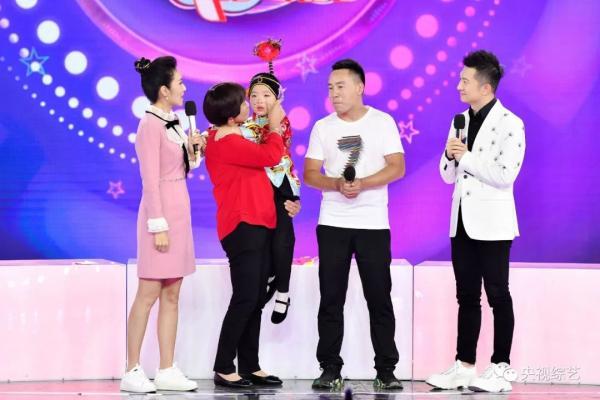 6岁戏曲小达人扮演“恶婆婆”，现场上演“婆媳大戏”