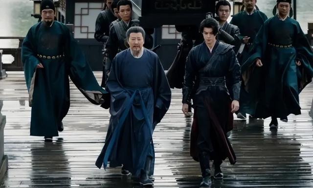 听到这熟悉的声音，所有人都知道是谁了