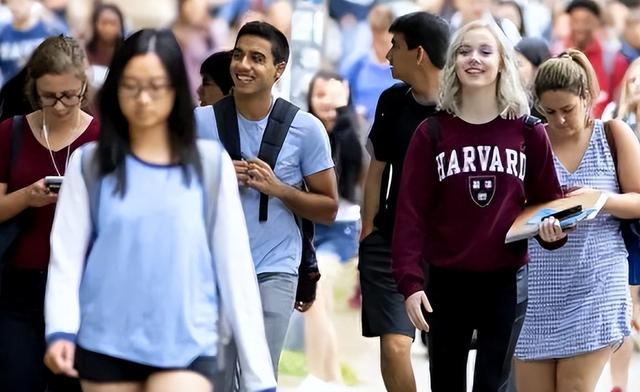 将中国形容为“法西斯”,这个女汉奸太猖狂!