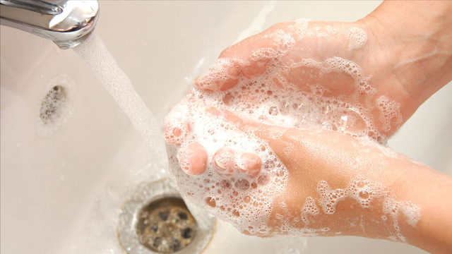 古代酷刑“滴水刑”是什么原理？能穿透皮肤吗？从滴水穿石来分析