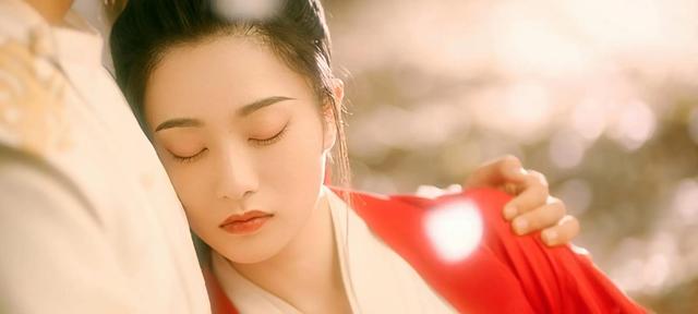 《夜夜相见不识君》终于等到她是女主的一部剧，与男主缘起替嫁