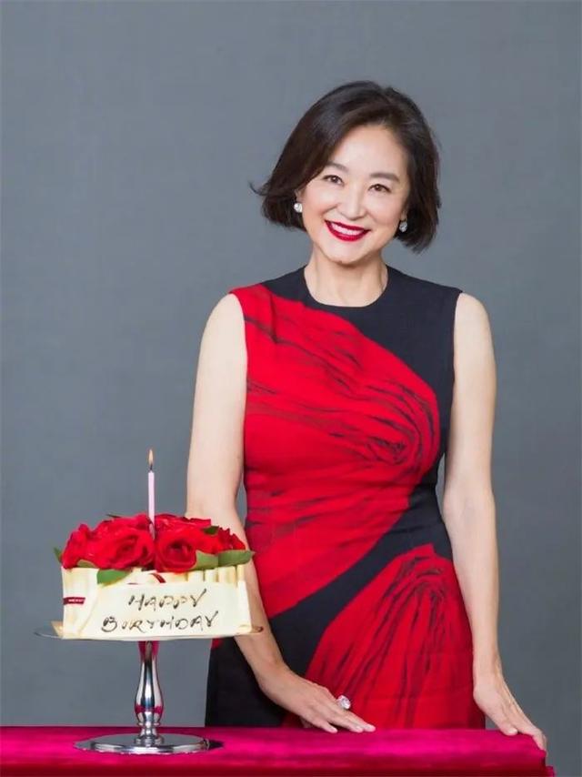 香港娱乐圈10代“玉女掌门人”:第一代已去世,最后一代也已41岁