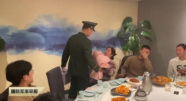 “你是我儿子吗?”