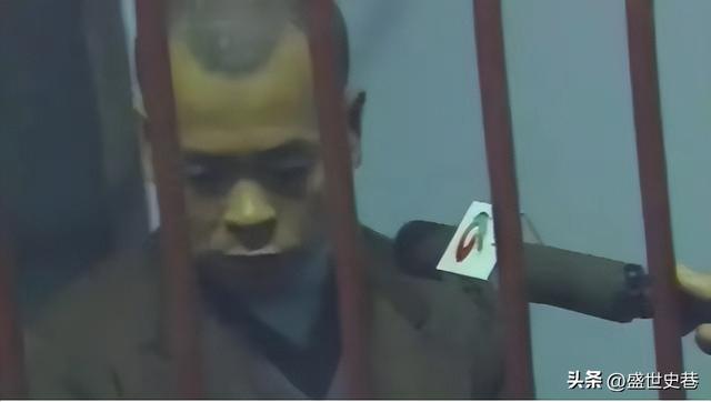 公公强上儿媳6年，当儿子面做苟且之事，结果忍无可忍发生悲剧