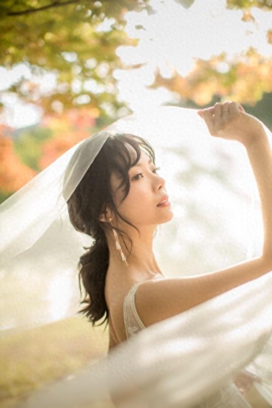 人月两团圆!35岁香港女演员林熹瞳中秋结婚,自嘲终于嫁得出