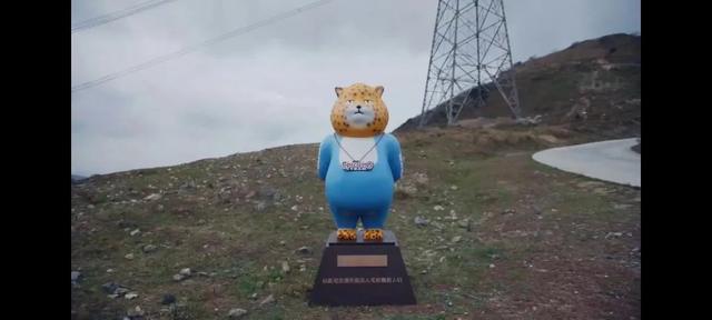 网剧飞驰结局:张弛和小河在一起了;叶经理遛狗而亡结局也改变了