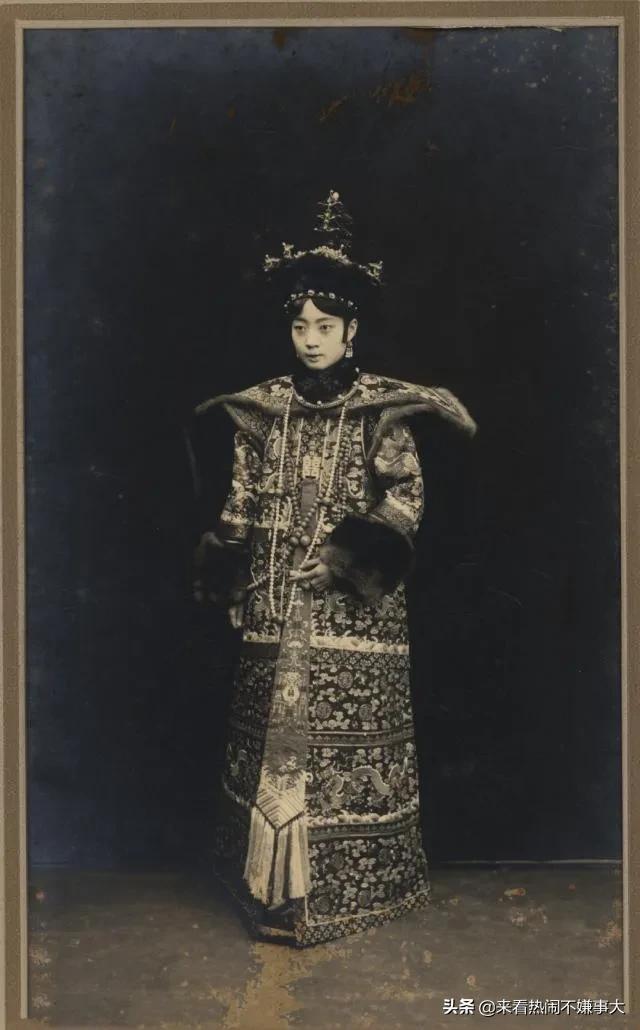 末代皇后婉容的一生，最后堕落沉沦，凄惨又令人唏嘘