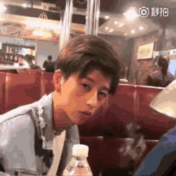 被控制、开口跪，有黑料，一夜爆红的吹头小哥走下神坛了？那些年的民间帅哥，你们还好吗