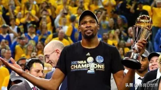 易建联是2007年选秀第6顺位，他前面的5人是谁，都取得了什么成就