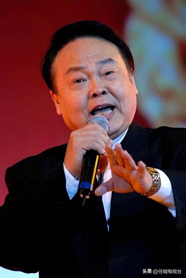 民歌泰斗柳石明：被郭兰英“辜负”，一生未娶，80岁孤独而终