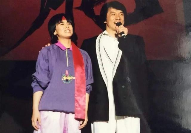 大岛由加利：成龙改变了她的职业，曾鼓励前夫郑浩南，接拍风月片