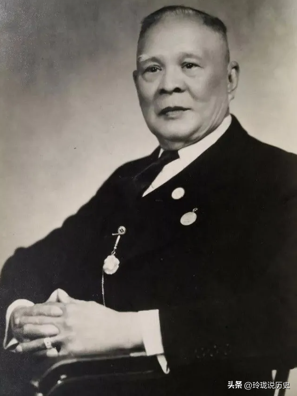 1949年开国大典,“洪门大佬”为何能登楼观礼?周总理为他主持葬礼