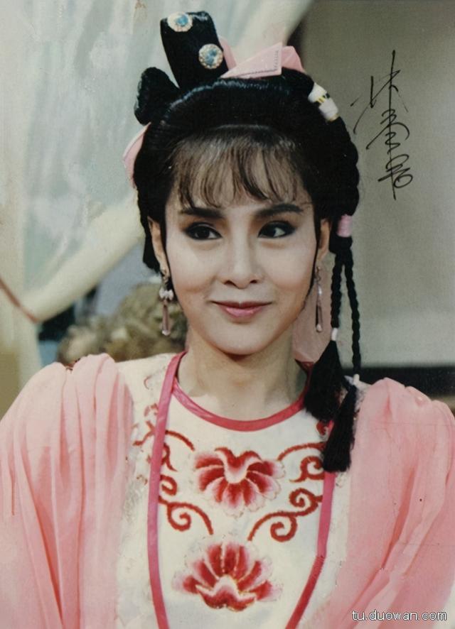 恭喜!前邵氏知名女星林秀君升级做外婆,女儿丁巧唯10分钟顺产