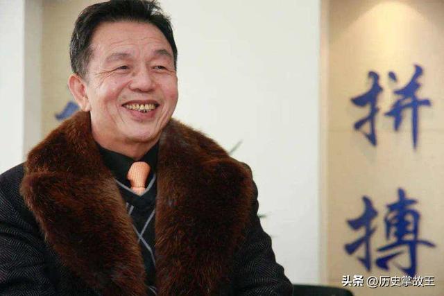 靠卖“女性用品”身家百亿的他，儿子娶豪门白富美，自己却吃泡面