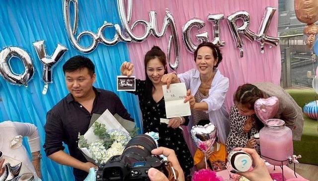 恭喜!前邵氏知名女星林秀君升级做外婆,女儿丁巧唯10分钟顺产