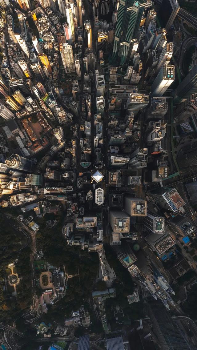 航拍香港:从高空视角看密度之城